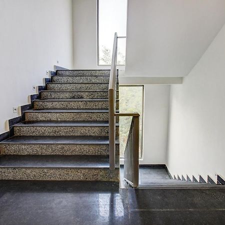 Super Townhouse Oak Aurelia Grand Hotell Lucknow Eksteriør bilde